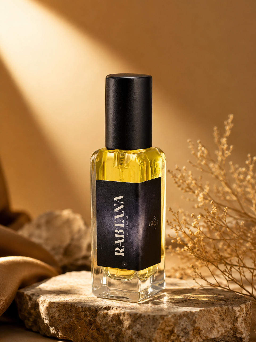 RABTANA Eau De Parfum 100ml by Qasr Al Habeeb – Premium luxury perfume featuring raspberry, orange oil, bergamot, jasmine, caramel, lavender, sandalwood, patchouli, and leather wood notes. Long-lasting unisex fragrance with sweet, fruity, woody, white floral, citrus, warm spicy, and balsamic accords. Perfect for day and night wear in Kerala, India.